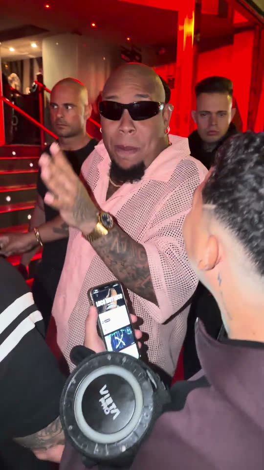 Video cover: El Artista Kevincito Se La Vacila Cantando Dembow Con Bulin 47